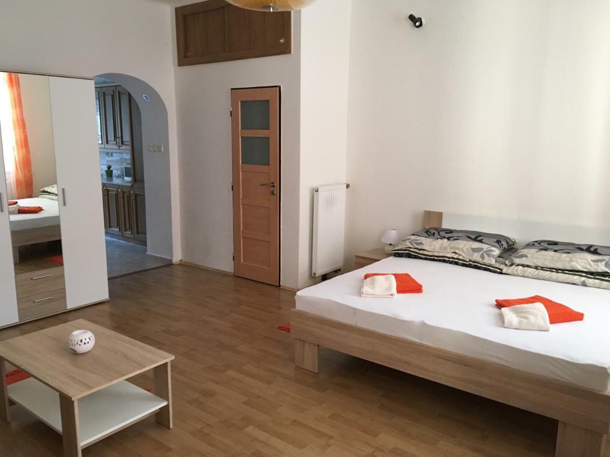 Apartamento Dvacítka Ceske Budejovice Exterior foto